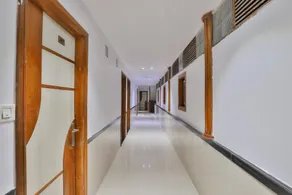 OYO 1389 Hotel Relax Inn - Image 4