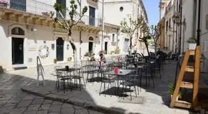 Al Borgo dell'Arte Suite - Image 3