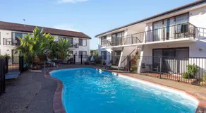 The Sand Nook - 2 Bedroom Fishpen Apartment - Image 3