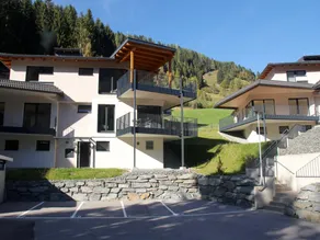 Luxury apartment with stunning mountain view - Image 4
