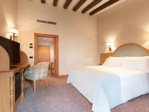 Gran Hotel Los Angeles - Image 3