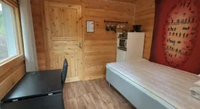 Hillside Rooms - Motel - Image 2