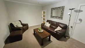 Spacious 2 Bedroom Flat in Coatbridge - Image 2