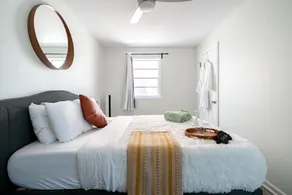 Jungle House Modern Lofts - Arena District & Short North - Image 4