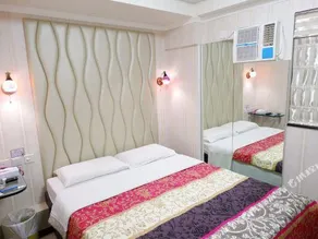 Sunshine Guest House - Image 2