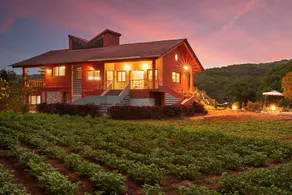 StayVista's Amoda Villa - Near Venna Lake, Amidst Farmland with Jacuzzi and Indoor Activities - Image 5