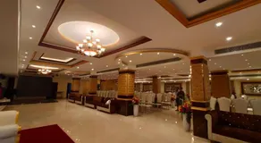 Hotel Grand Silverspoon - Image 3