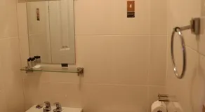 All Seasons Guest House - Image 4