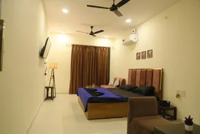 Ivy Bliss Studio with Private Pool, B 13, Karjat - Image 5