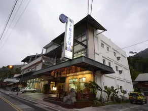 Cocos Hot Spring Hotel - Image 3