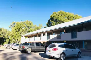 El Meson Lodge - Image 4