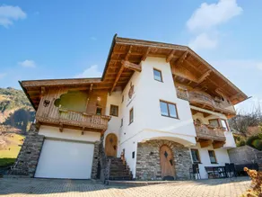 Exclusive apartment with garden and whirlpool - Image 4