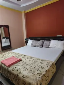 Yerramsetti Vaari Homestay, Full 3BHK, AC Rooms , Kitchen Access Self Cooking - Image 2