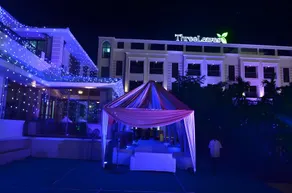 Hotel Three Leaves - Image 4