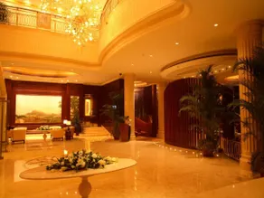 Chateau Star River Hotel - Image 5