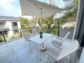 Donghu Family Travel Homestay - Image 4