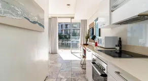 Harbour Bridge Apartments - Image 4