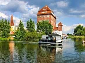 Houseboat on the Peene in Demmin - Image 3