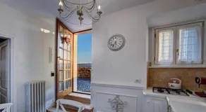 La Casa Bianca with parking and view - Image 3