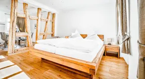 Gutshotel Weingut Schloss Reinhartshausen - Image 5
