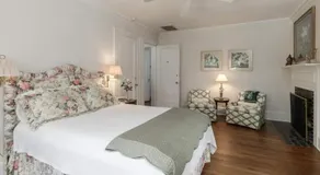 The Cottage at Knollwood Manor - Image 2