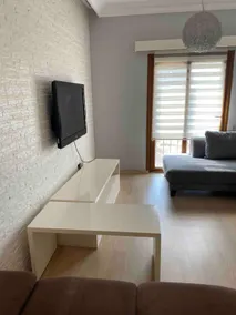 Havuz ve teras olanağı sunan mükemmel bir ev. - Image 3