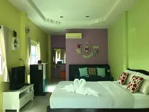 The Rooms Amphawa - Image 2