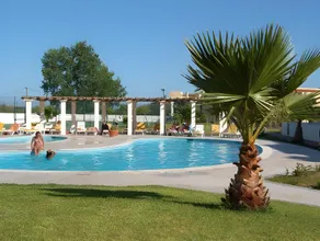 Praia da Lota Beachfront Resort - Hotel & Apartments - Image 2