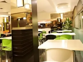 BAMBOO INN HOTEL & CAFE - Image 4