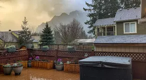 Nouveau: North Bend Downtown Cottage and Suite - 2 Hot Tubs, Steps to Downtown - Image 5