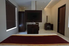 THE LAND SAND HOTEL - Image 5