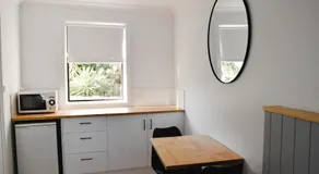 Eight Spence - Image 3