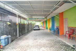 RedDoorz Syariah near Lippo Plaza Sidoarjo - Image 3