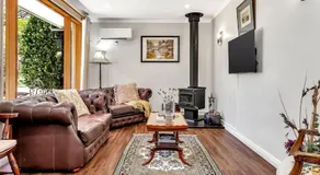 Karku Wardli Cottage Luxury Hills Retreat - Image 2