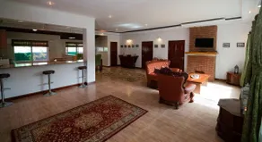 The Seven Oaks - Image 5