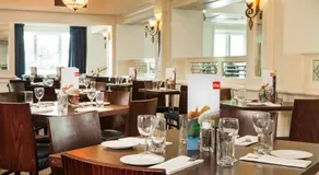 Park Inn by Radisson Birmingham West - Image 2