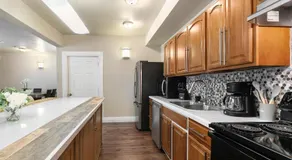 Spacious and Fully Furnished Condo Near St. Charles - Image 5