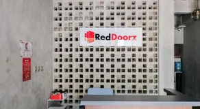 RedDoorz near Trans Studio Mall Cibubur 3 - Image 4