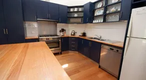 Cambroe - Spacious Family Retreat - Image 3
