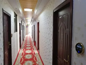 168 Fashion Hotel - Image 4