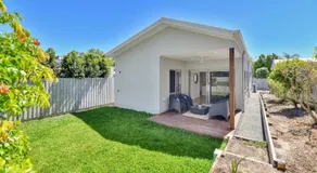 Chic Family Friendly 4BR Retreat Near Redcliffe - Image 4