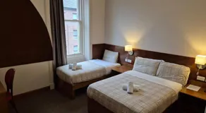 Douglas Hotel - Image 2