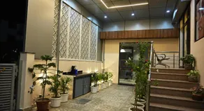 Hotel Om Elite Stay - Image 4