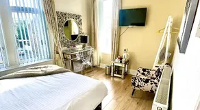 Highfield Guesthouse - Image 2