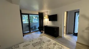 Blues House - Image 2