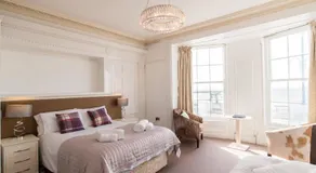 No 46 Marine Terrace - Image 2