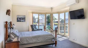 Cormorant Waterfront Home - Image 2
