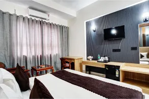 Hotel The RR Residency Sector 45 - Image 4