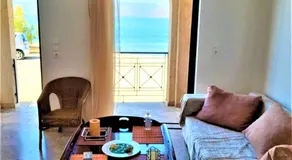 MODERN GROUND FLOOR APARTMENT ON the PEBBLES - Image 2
