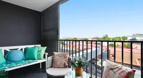Beautiful Studio with City Views in Randwick - Image 5